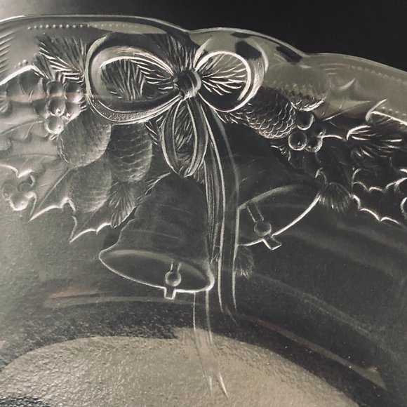 VINTAGE Mikasa "Holiday Bells" Crystal 10" Oval Serving Bowl NWT - Picture 2 of 5